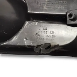 MOLDURA FAROL MILHA ESQUERDO GM CRUZE 2012 2016 ORIGINAL