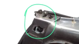 FAROL DIREITO ETIOS 2013 A 2021 CARCAÇA PRETA AVARIA
