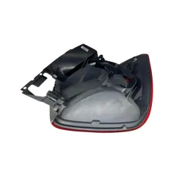 LANTERNA ESQUERDA BMW 116 118 120 125 2012 A 2016 DETALHE