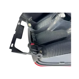 LANTERNA ESQUERDA BMW 116 118 120 125 2012 A 2016 DETALHE