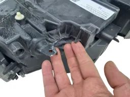 FAROL DIREITO VOLVO XC40 2018 A 2022 C/ SUPORTES QUEBRADO