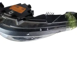 FAROL FASTBACK 2022/2025 ESQUERDO
