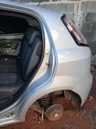 Recorte Lateral Traseiro Esquerdo Fiat Punto 2008 a 2017