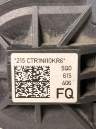 MOTOR PINÇA ELETRÔNICA DIREITA JETTA 2019 - 2024 5Q0615406
