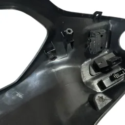 MOLDURA ACABAMENTO GUIDON SUZUKI BURGMAN 125I 2012