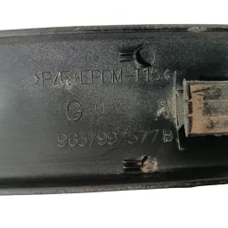 FRISO MOLDURA DIANTEIRA ESQUERDA CITROEN C3 2003 A 2012