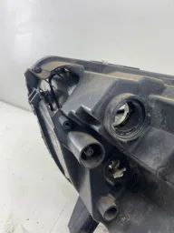 FAROL LADO DIREITO KA 2015/2020