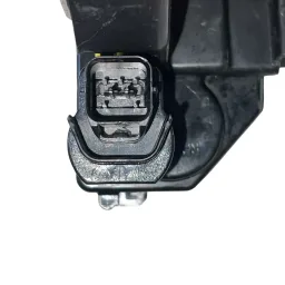 FECHADURA PORTA DIANTEIRA DIREITA SSANGYONG ACTYON KYRON 08/