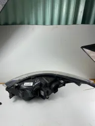 FAROL LADO DIREITO COBALT 2011/2019
