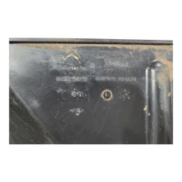 DEFLETOR DE AR ESQ DO MOTOR CITROËN C3 13/21 9678250680