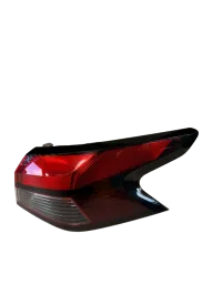 LANTERNA TRASEIRA DIREITA NISSAN VERSA 2020 2025 01336802RH