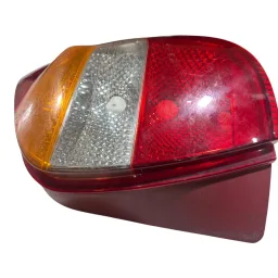 LANTERNA TRASEIRA DIREITA FIAT PALIO FIRE G2 2001 A 2007