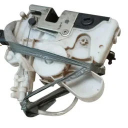 FECHADURA PORTA TRAS ESQ GOL VOYAGE G5 G6 G7 G8 C/ TRAVA ELÉ