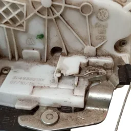 Fechadura Porta Tras Esq Gol Voyage G5 G6 G7 G8 C/ Trava Elé