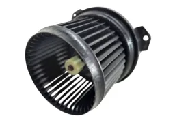MOTOR AR FORÇADO MARCH VERSA 2012 2013 A 2020 PLUG P/CIMA