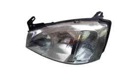 Farol Esquerdo Corsa Montana 2003 2004 a 2007 Pisca Raiado