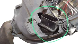FAROL ESQUERDO PALIO G3 04/17 STRADA SIENA 05/12 MASC NEGRA