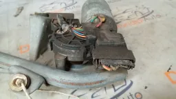 GALHADA LIMPADOR PARABRISA MERCEDES CLASSE A 160 190 1999/05