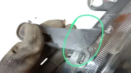 FAROL DIREITO PUNTO 2013 2014 A 2017 MASC CROMADO
