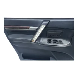 FORRO PORTA DIANTEIRA ESQUERDA PAJERO FULL 2007 A 2020