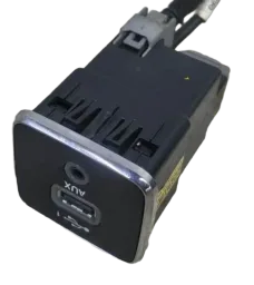 Entrada Usb Auxiliar Toro Strada Renegade Compass 5xg28dx9ad
