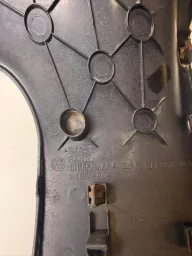 ACABAMENTO SOLEIRA INFERIOR DIREITO GOLF 2008 - 2013 1J1858368A
