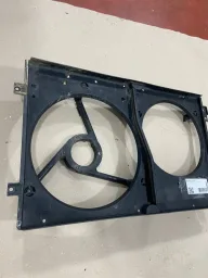 DEFLETOR RADIADOR A3 1997 A 2006 (DETALHE)
