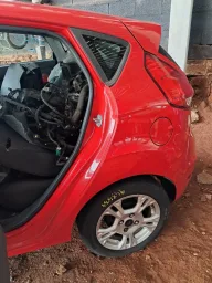 Recorte Lateral Traseiro Esquerdo Ford New Fiesta Hatch 2015
