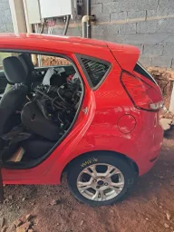Recorte Lateral Traseiro Esquerdo Ford New Fiesta Hatch 2015