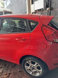 Recorte Lateral Traseiro Esquerdo Ford New Fiesta Hatch 2015