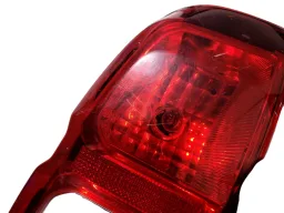 LANTERNA TRASEIRA ESQUERDA HILUX 2016 2018/... SEM LED