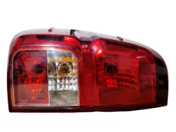 LANTERNA TRASEIRA ESQUERDA HILUX 2016 2018/... SEM LED
