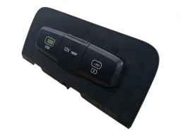 ENTRADA USB TOMADA 12V CRETA 2.0 2023 A 2025
