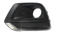 MOLDURA FAROL NEBLINA LE CHEVROLET TRACKER PREMIER 1.4 2019