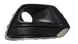 MOLDURA FAROL NEBLINA LD CHEVROLET TRACKER PREMIER 1.4 2019