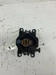 FAROL DE MILHA ESQUERDO SANDERO 2007 A 2014 DETALHE