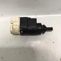 INTERRUPTOR PEDAL FREIO SANDERO LOGAN 2015/2019