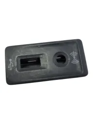 Capa Entrada Usb Auxiliar Golf Jetta 2014 2017 5g0035222e