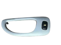 Moldura Maçaneta Tras/direita Peugeot 307 2010 1.6 16v Manu