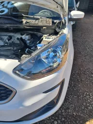 Farol Esquerdo Ford Ka 2019 a 2021 Fumê