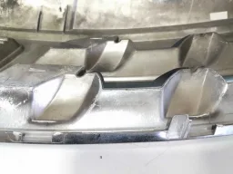 Grade Central Dianteira Nissan Livina 1.8 2010/20140