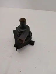 SUPORTE BOMBA AGUA AUXILIAR AUDI VW JETTA 2006 A 2016