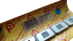 EMBLEMA TRASEIRO 2000 SANTANA 88/91
