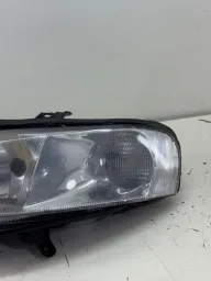 FAROL DIREITO VECTRA 1996 À 2005