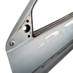 PORTA DIANTEIRA ESQUERDA CORSA / CLASSIC 1996 1997 A 2016