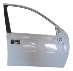 Porta Dianteira Direita Corsa / Classic 1996 1997 a 2016