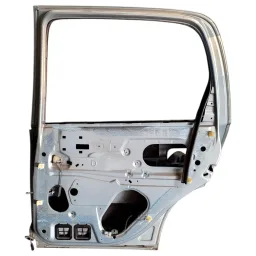 PORTA TRASEIRA DIREITA CORSA / CLASSIC 1996 2000 A 2016