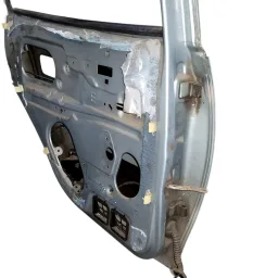 PORTA TRASEIRA ESQUERDA CORSA / CLASSIC 1996 2000 A 2016