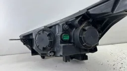 FAROL DIREITO CRETA 2017 2016 A 2021 (DETALHE LED)