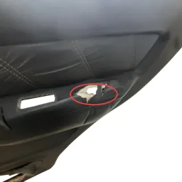 FORRO PORTA TRASEIRA DIREITA PAJERO GLS-B 91/ 97 DETALHE